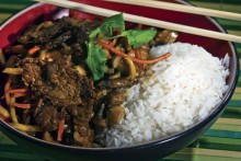 Bœuf Hanoï sauté aux oignons Bœuf Hanoï sauté aux oignons