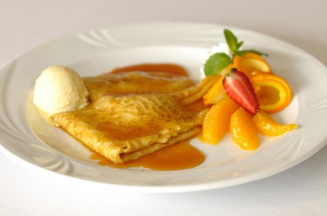 CRÊPES SUZETTE CRÊPES SUZETTE